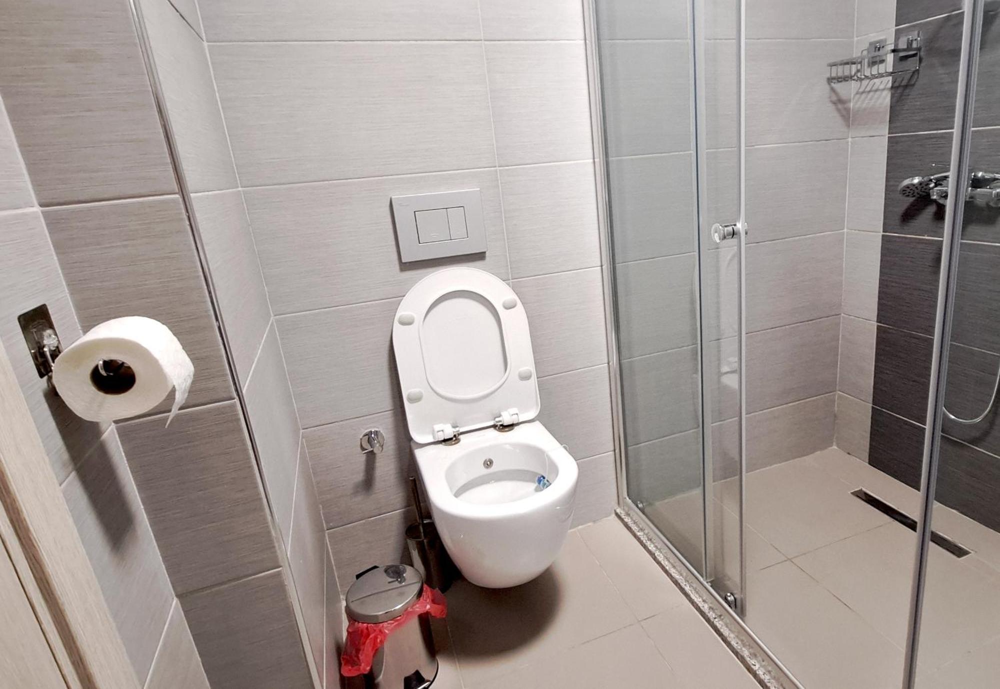 Luxury Condo On 18Th Floor With Pool, Fitness, Parking Included. Skopje Eksteriør bilde