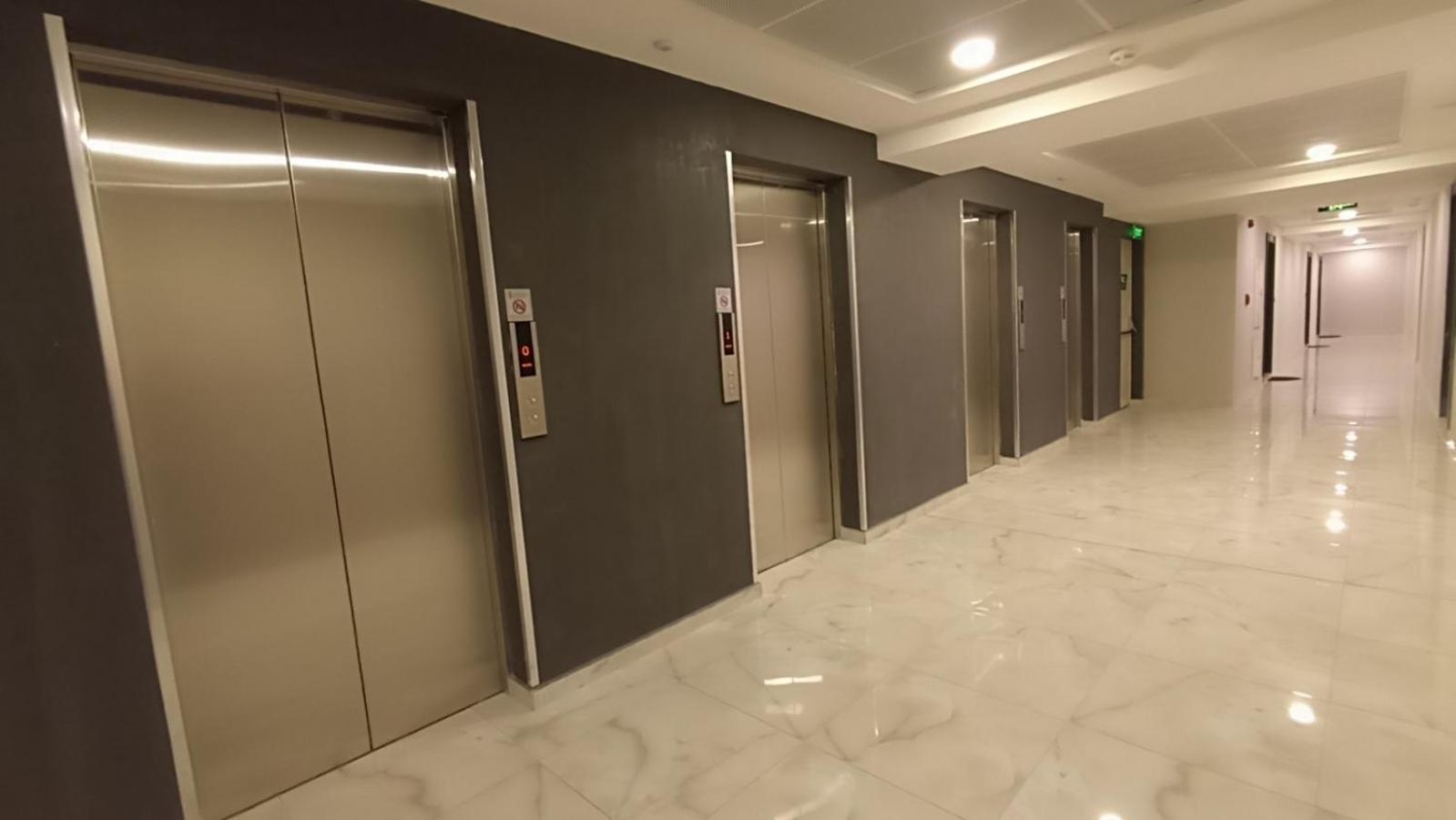 Luxury Condo On 18Th Floor With Pool, Fitness, Parking Included. Skopje Eksteriør bilde
