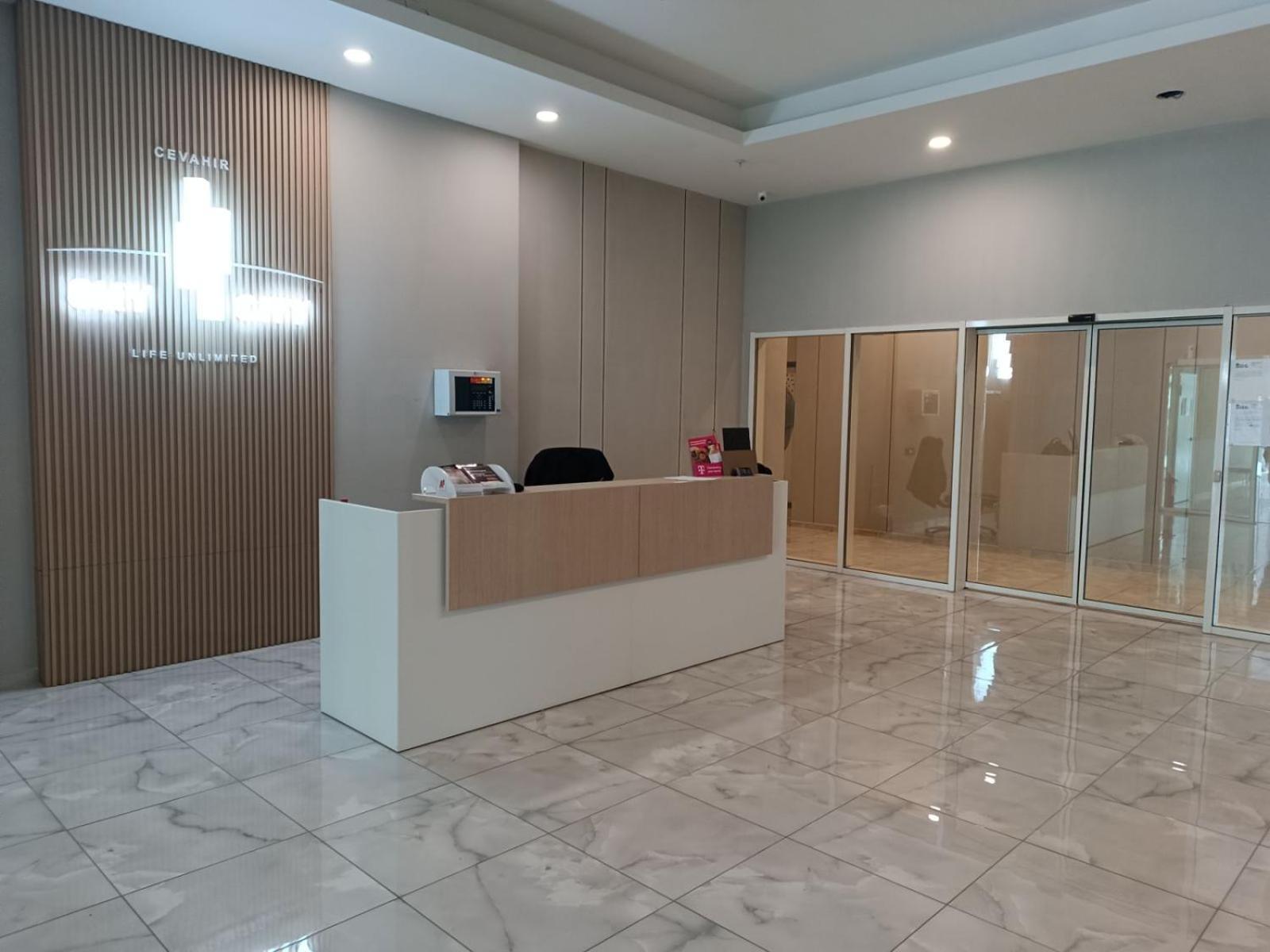 Luxury Condo On 18Th Floor With Pool, Fitness, Parking Included. Skopje Eksteriør bilde