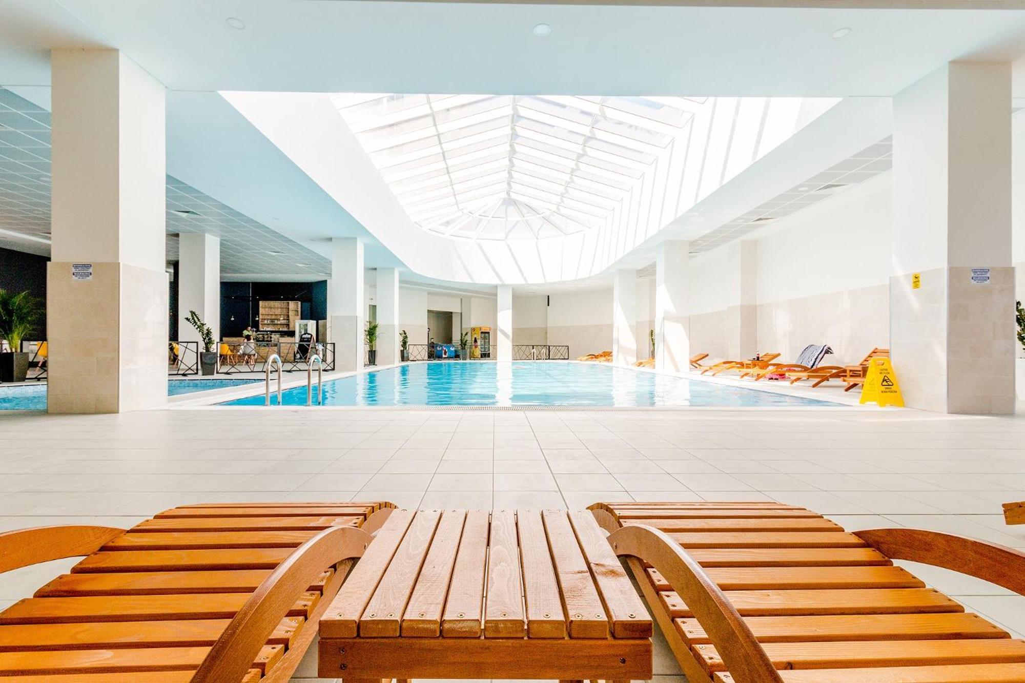 Luxury Condo On 18Th Floor With Pool, Fitness, Parking Included. Skopje Eksteriør bilde