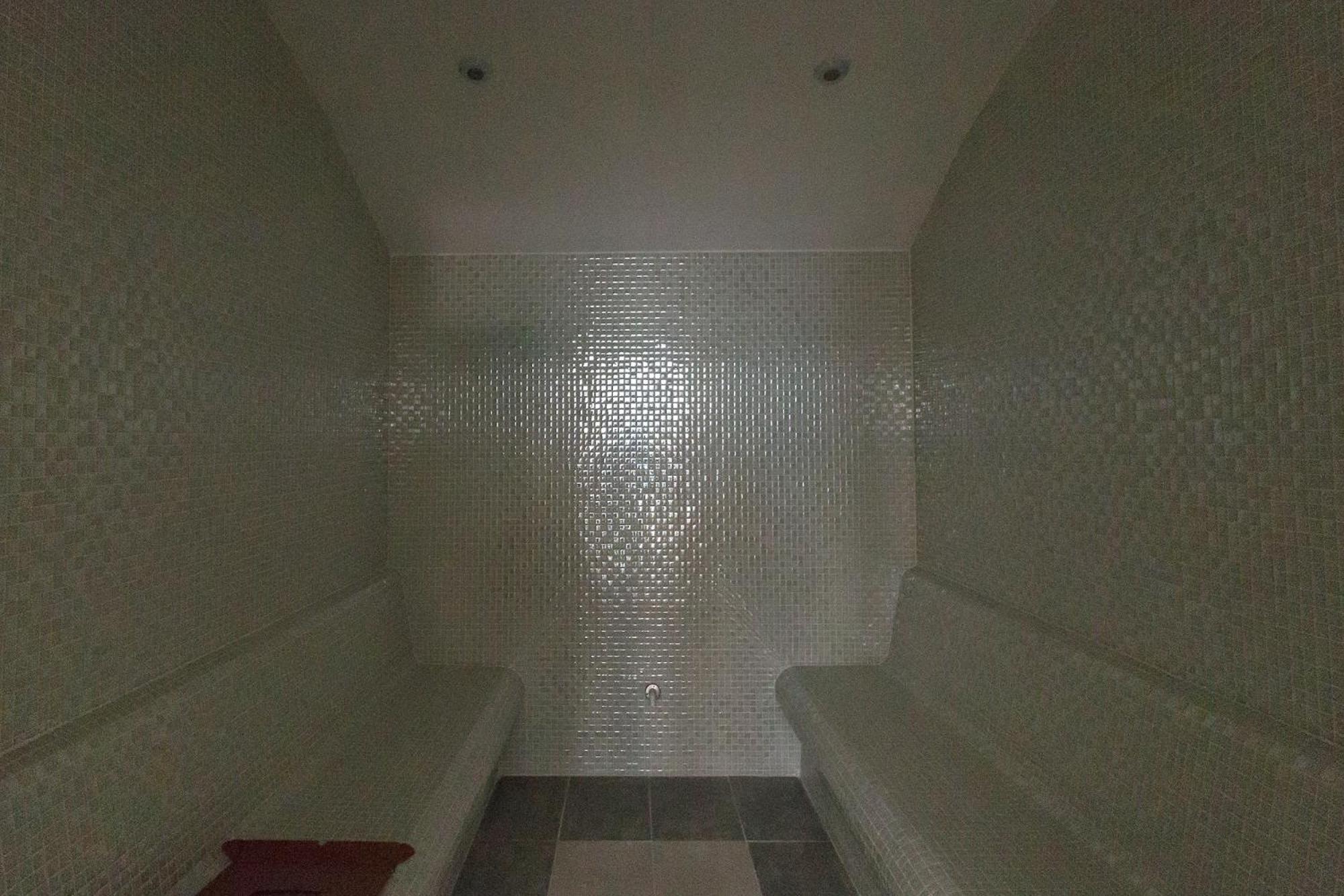 Luxury Condo On 18Th Floor With Pool, Fitness, Parking Included. Skopje Eksteriør bilde